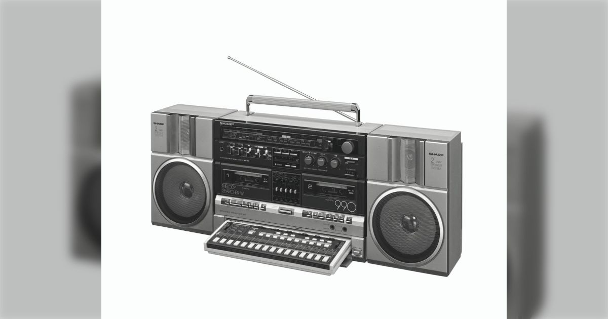 SHARPさんの「シティポップが流行るなら当時のラジカセやコンポ