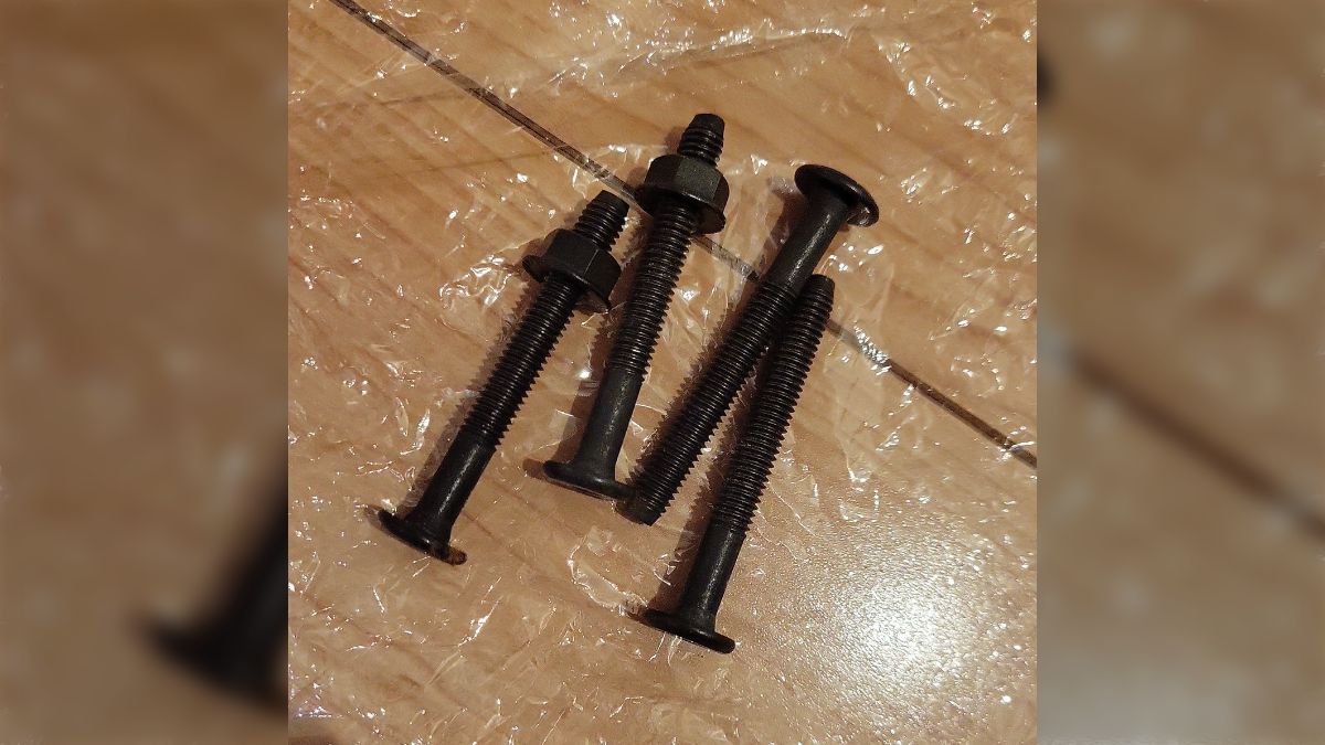 断捨離名物「よく分からないネジ」です。時は流れ数ヶ月後