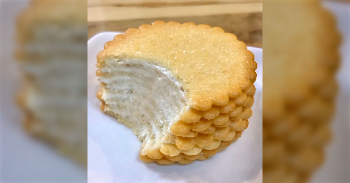 「ハーベスト」の天才的な食べ方を東ハト公式さんが紹介→全農公式さんが「ノーベル賞もん」と乗っかり話題に!「悪魔の食べ物」「罠」 - Togetter
