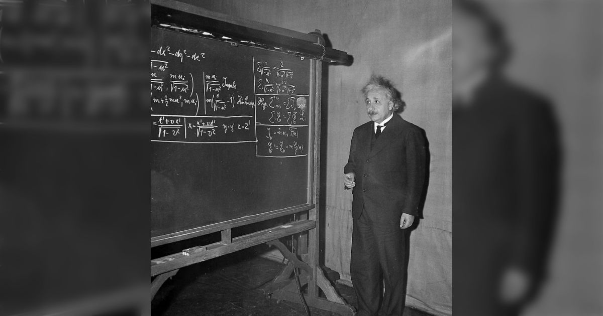 アインシュタインって偉そうなこと言ってるけど、学部レベルの相対性理論を黒板に書いてるだけでワロタ「ゾルトラークだ」