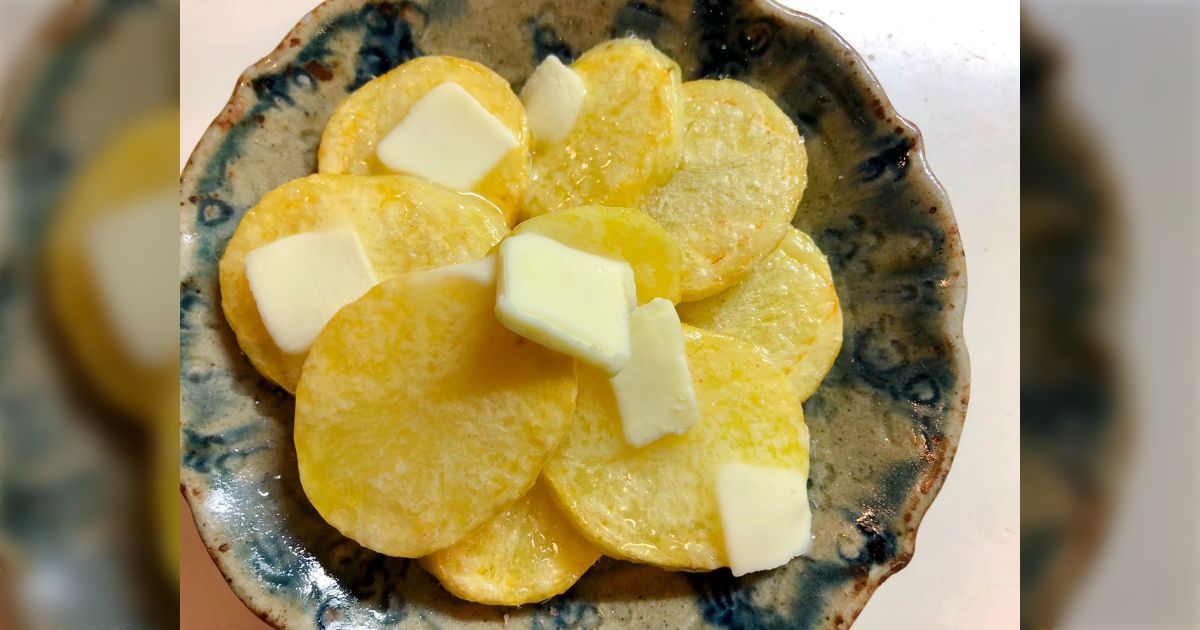 外はカリカリ、中はホクホクのじゃがバターの作り方が「絶対
