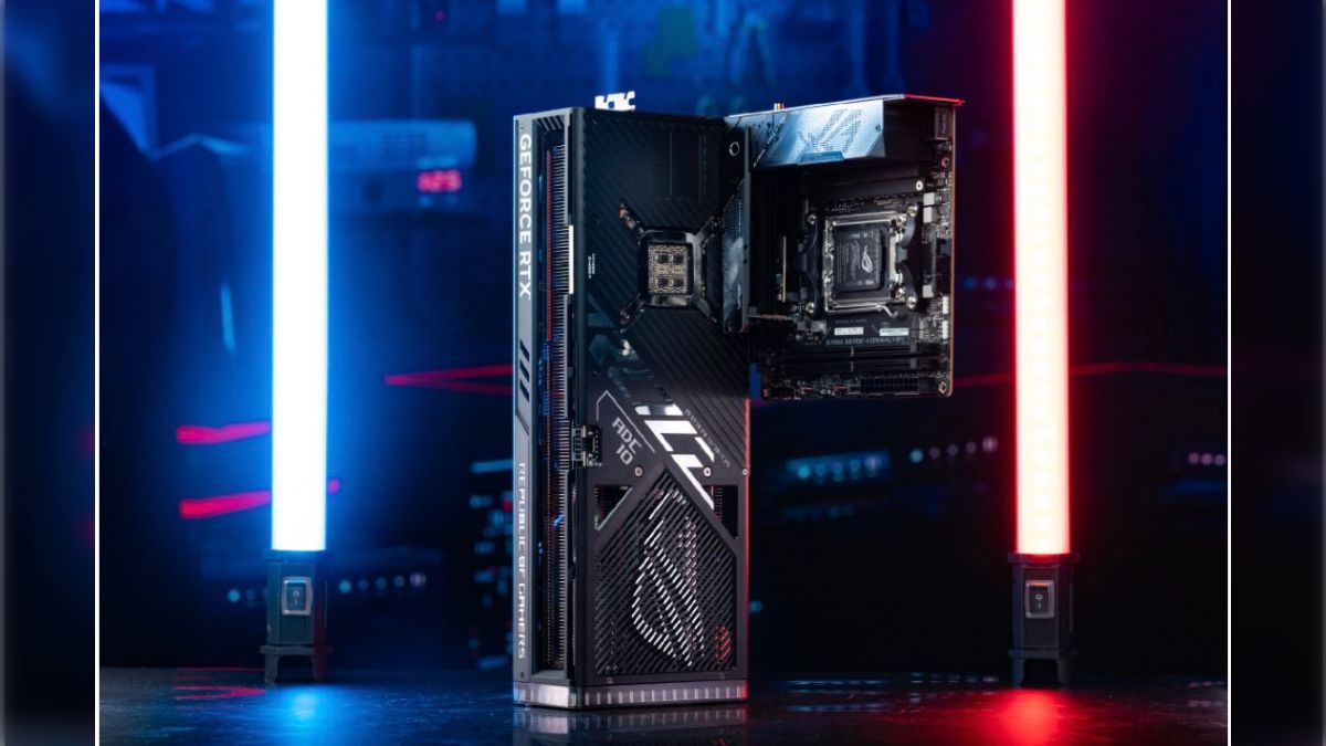 新型グラフィックボード「RTX4090」がPS5と同等のビッグサイズで