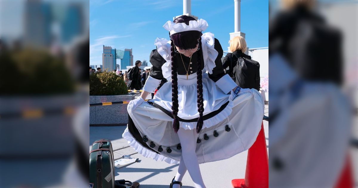 ブラックラグーン」ロベルタのコスプレイヤーがトランク銃や傘銃は