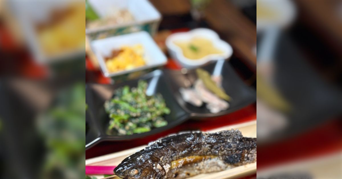サイゼで働いていた時、深刻な顔の家族2組が高校生の男女を連れて来店、あまりに深刻な空気に「オーダーまだですが？」と言いに行ける空気ではなく、見守った話