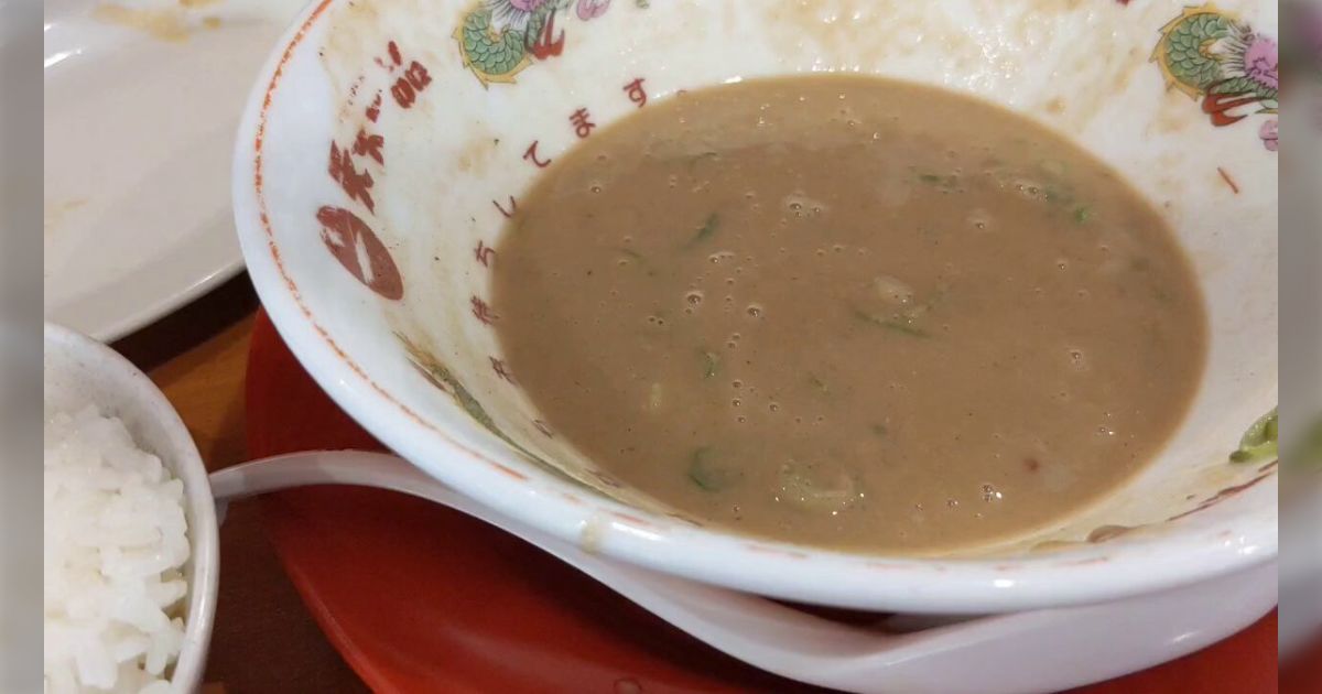 嫁が天下一品に一緒に行きたがらない理由は残ったスープにご飯をどぼんして食べるから…スープどぼんは一般的な食べ方だが嫌な人は生理的に無理なのも事実
