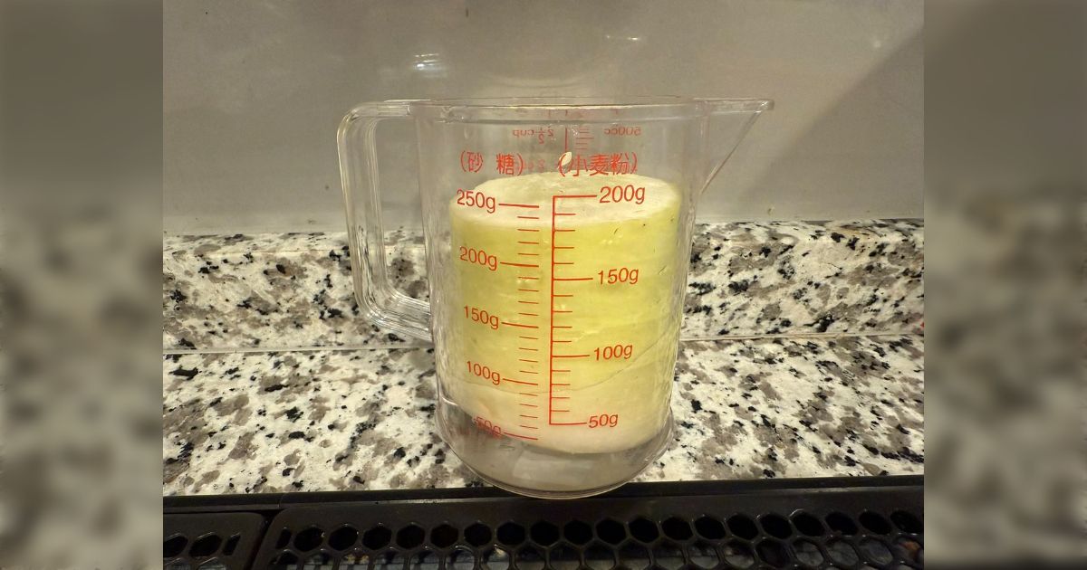 シワシワになった大根を水につけると復活するので計量カップに入れて一晩置いたところ、水を吸って膨張した大根が取れなくなった！どうしたらいいですか！