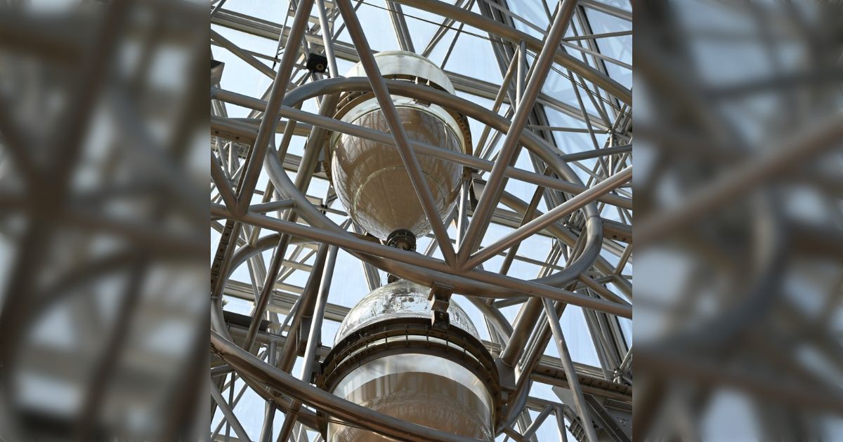 日本にある『1年を計れる砂時計』は、製造を依頼した際にドイツの有名ガラスメーカーを「日本人は何を考えている？」とドン引きさせていた