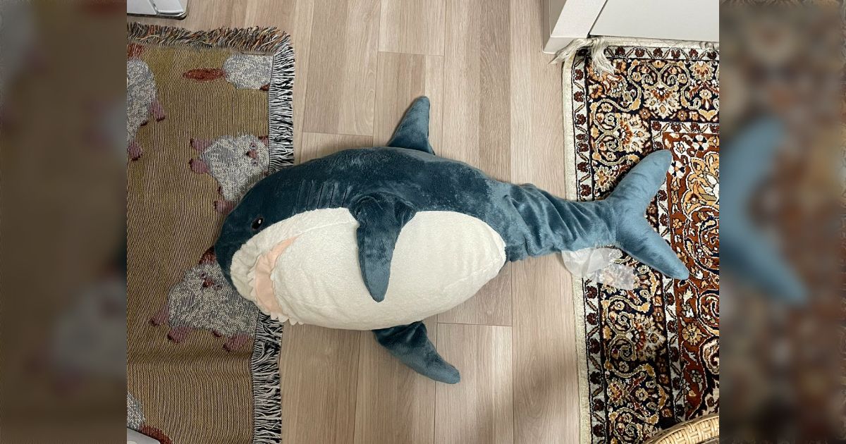 ikea サメのクッション サメ ぬいぐるみ IKEA BLAHAJ ブローハイ 