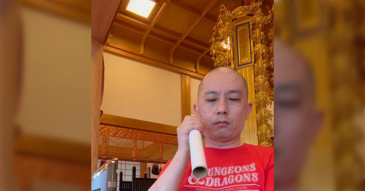 サランラップの芯を吹いてみたら、予想以上に法螺貝みたいな音が出た