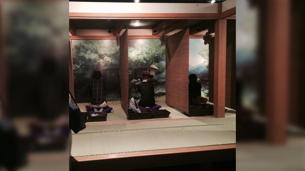 東京ゲームショウ2016】刀剣乱舞VR体験最速レポ！DMM GAMESのブースで三日月宗近と触れ合えるVR体験実施中！※ただし正座 #刀剣乱舞  #とうらぶ #TGS #TGS2016 - Togetter