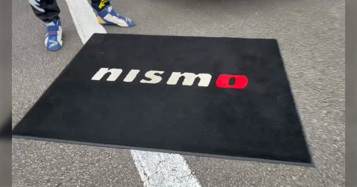 「これがトヨタの会長」 豊田章男氏が日産の新型「ムラーノ」を見つけて大喜び、トヨタ公式アカウントでPRする事態に