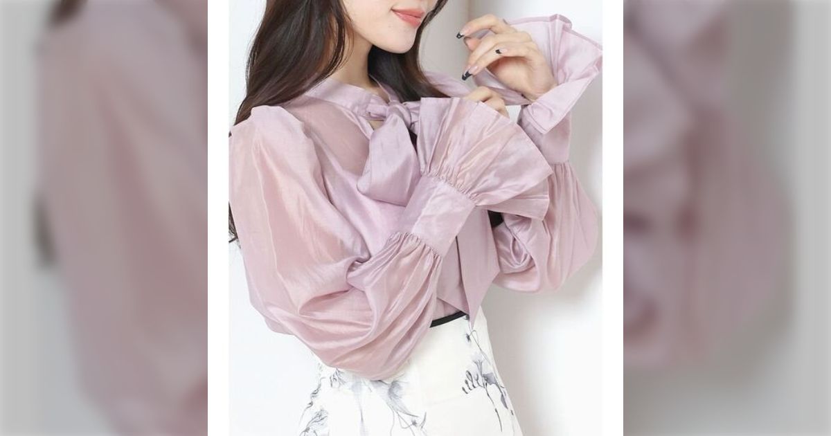 ビュッフェ行ったら、目の前の小柄な女の子が何か食べ物を取るたびにこういう洋服の袖口があらゆる食べ物を撫で回しており、かなり嫌だった - Togetter