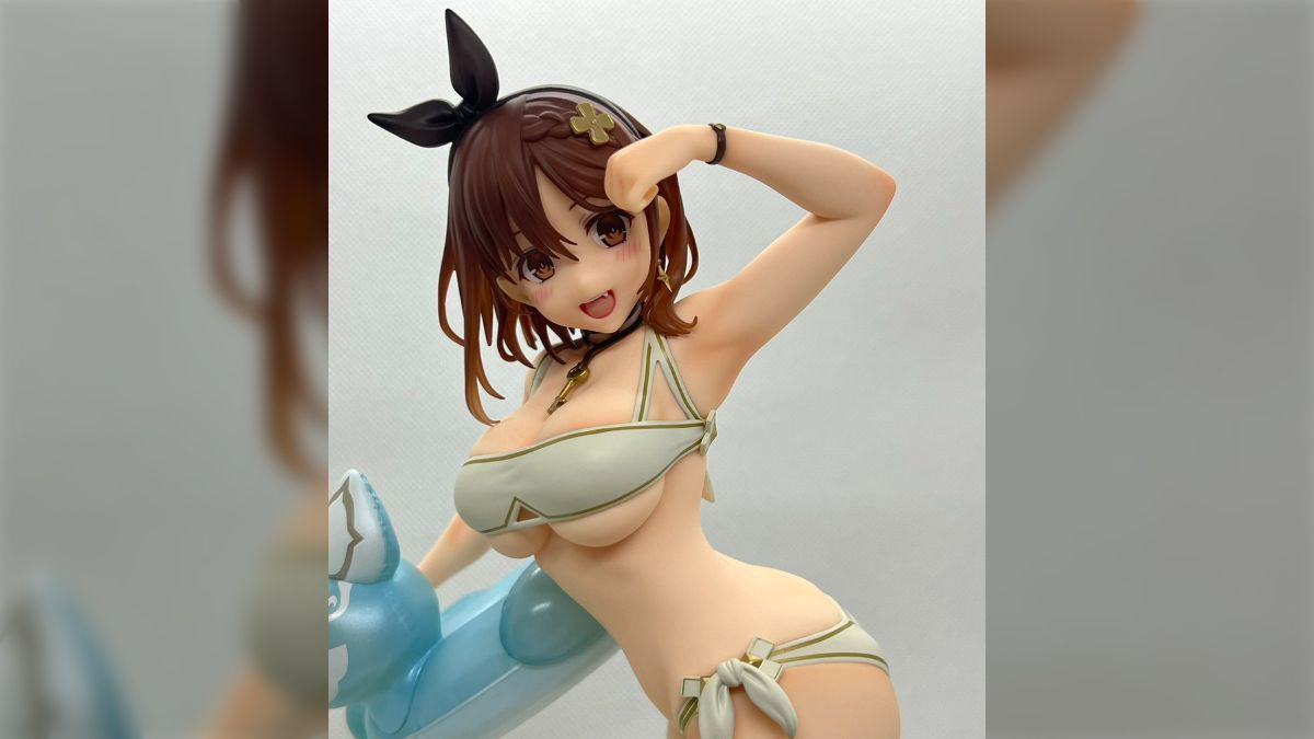 spiritaleよりライザの白水着のフィギュアが届く - posfie
