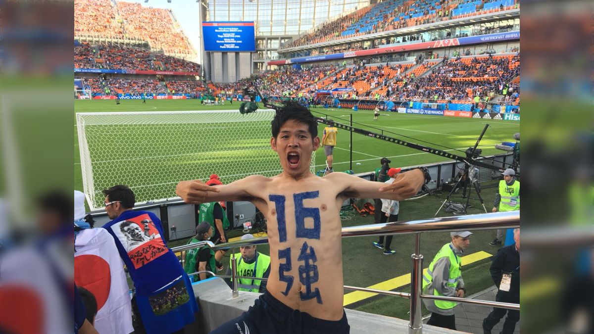 公式アカウント界に激震?！W杯日本×セネガル戦で客席に飛んだボールを華麗なヘディングで返した若手芸人の弟が意外な企業に！！ - posfie