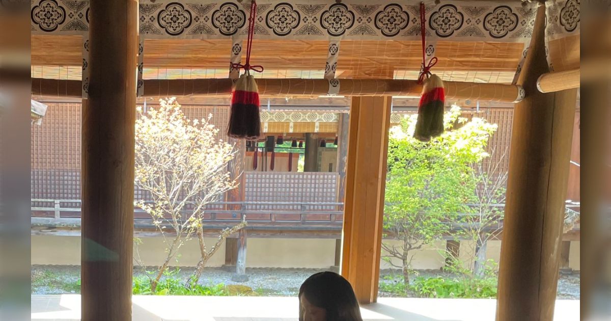 屋外と屋内の境のほぼない家で『雪ですね！袖口が凍ってきてしまったこと、素敵！』などと言う平安時代の人の根性よ「雅は我慢」