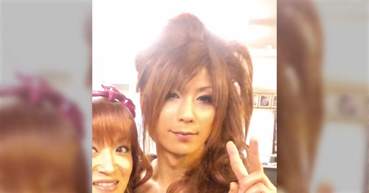 【未開封】あせるんだ女子は いつも 目立たない君を見てる 桜塚やっくん 故桜塚やっくんが所属していたバンドの元メンバー、39歳の姿が