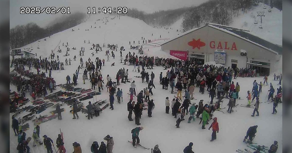 ガーラ湯沢が外国人観光客のおかげで賑わっているみたい→今の若者から見ると激コミだがおじさんから見ると…