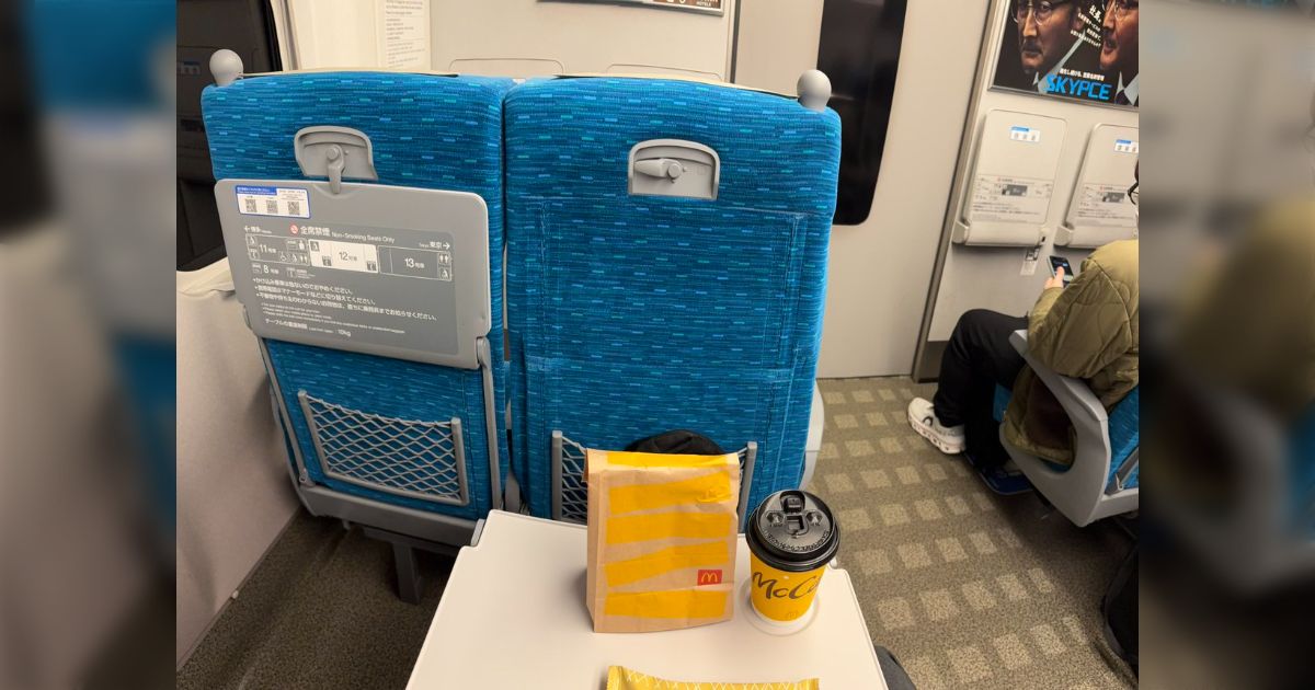 新幹線の中でマクドナルドは食べてもいい？ルールorマナー違反？さまざまな意見が集まる「551の豚まん食べる人もいる」「アルコールの方が不快」