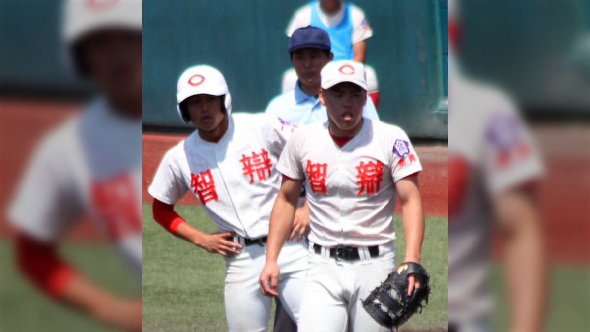 史上最もユニフォームの見分けがつかない決勝」甲子園決勝でユニフォームがそっくりな兄弟校の『智弁対決』が実現することに - Togetter  [トゥギャッター]