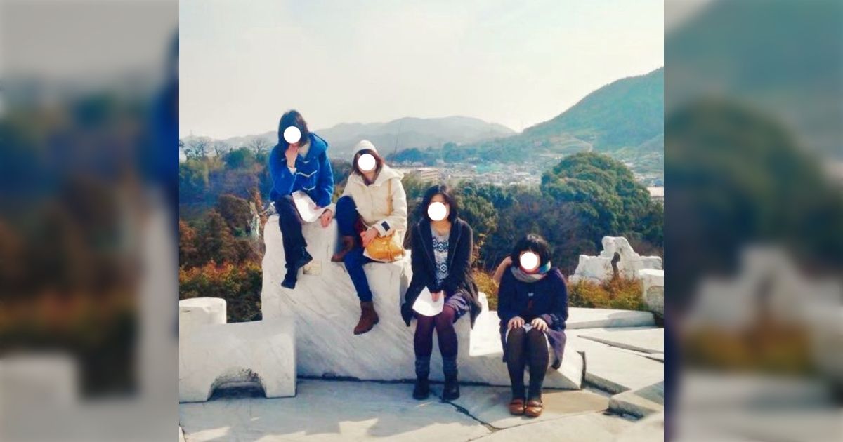 「ずっと独り身だったら孤独死しないようにみんなで暮らそう」そう約束した高校時代の仲良し4人組は自分含め全員結婚して家を買った話…一人も残ってないのハッピーだ