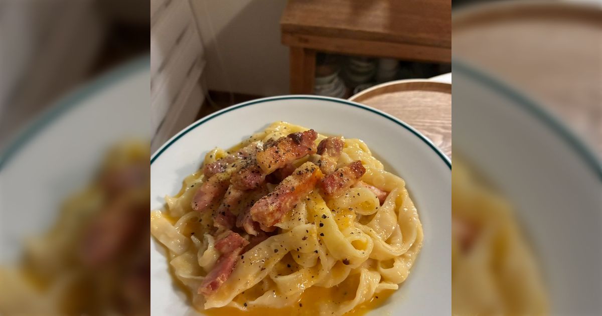 ほうとう麺でカルボナーラを作るともっちもちでめちゃくちゃ美味しい「ほうとうお前、今までよく見つからずにいられたな…」