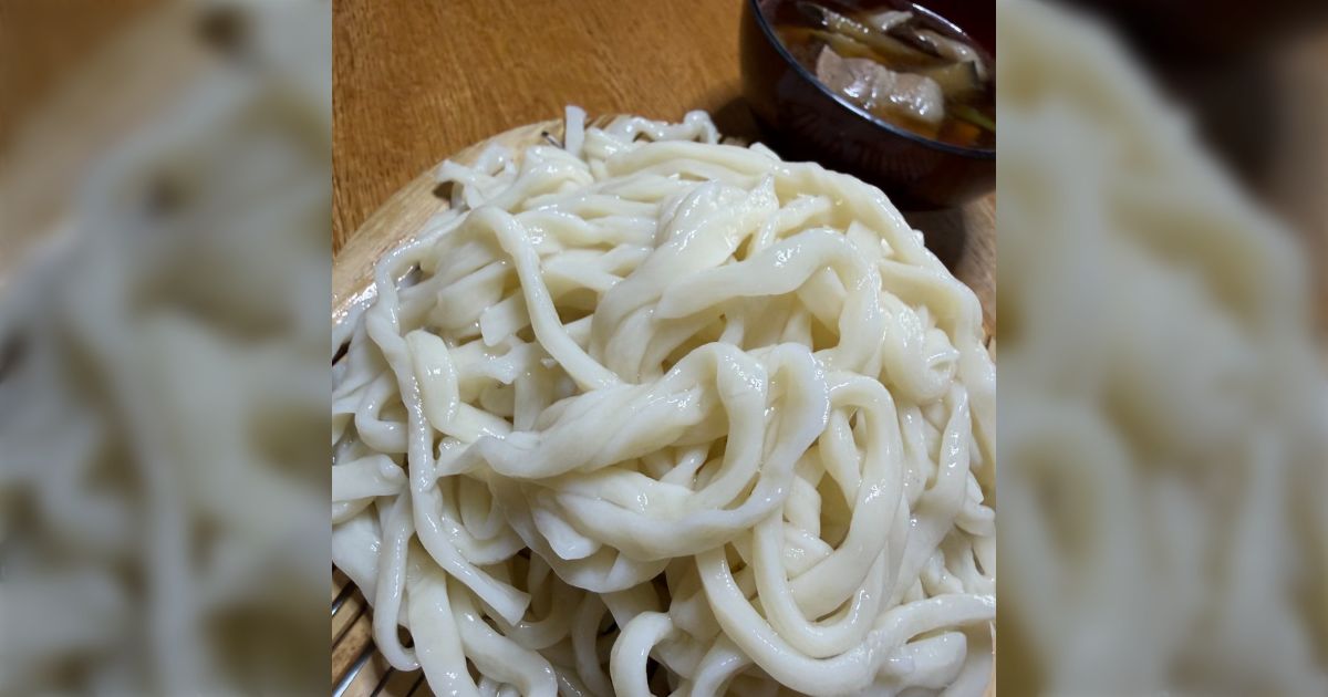 うどん打ちが趣味の父が吉池の生うどんを食べたらうどんを打つのをやめてしまった、今じゃ「あのうどん買ってきてくれ」しか言わない「そのくらい吉池のうどんはうまい」