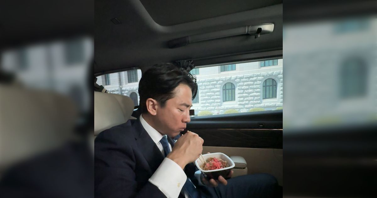 政治家がご飯の写真をツイートすると炎上しがち→選挙前だからとかではなく普段通りの行いが燃えるのはなぜ