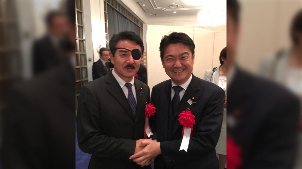 ヒゲの隊長・ 佐藤正久さん、ものもらいを隠す為の黒い眼帯が