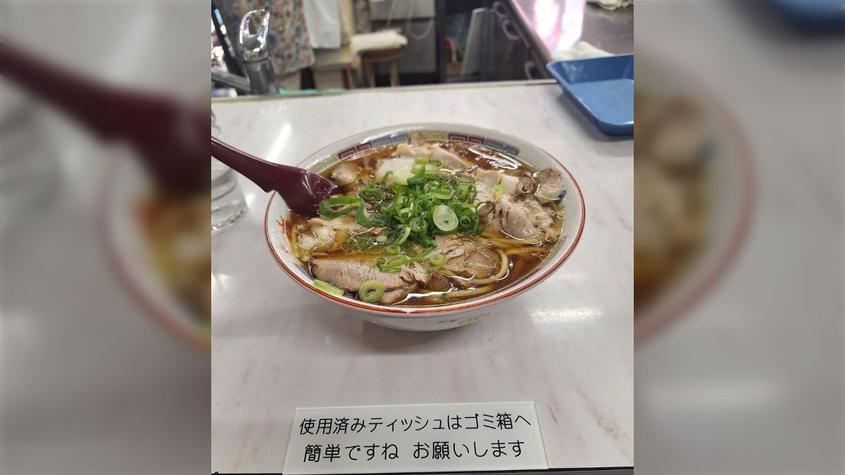 ラーメン屋のテーブルに煽りがすごい文章が書いてあった「簡単ですね 
