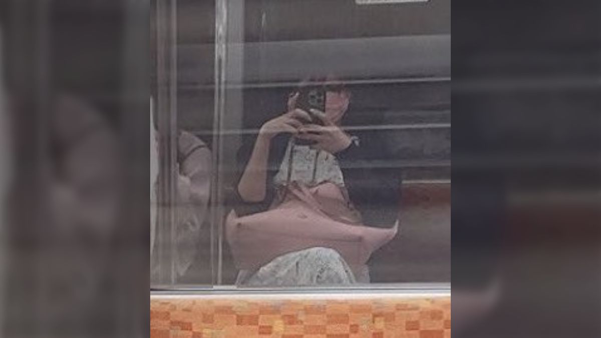 盗撮 電車 Jc 絶対盗撮してるよね？そうじゃなくても、こんな携帯の持ち方しないで欲しい」新藤加菜さん、電車内でのスマホマナーを呼びかける - posfie