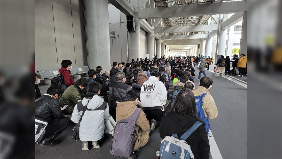 ぼっち・ざ・ろっく！』はまじあき先生、コミケ参加で急遽「ぼっち島」設置→待機列が“特異点”状態に #C101 - Togetter [トゥギャッター]