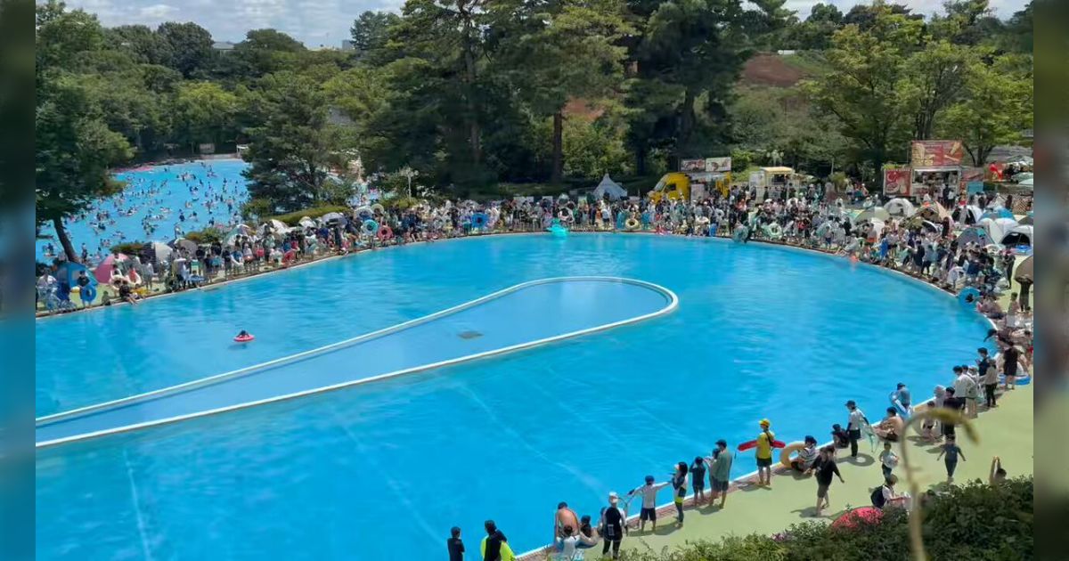 西武園ゆうえんちで「人力で流れるプールを逆流させる」という無茶なイベントが園長の「よし、やってみよう」で敢行される「小学生の時にやったな！」
