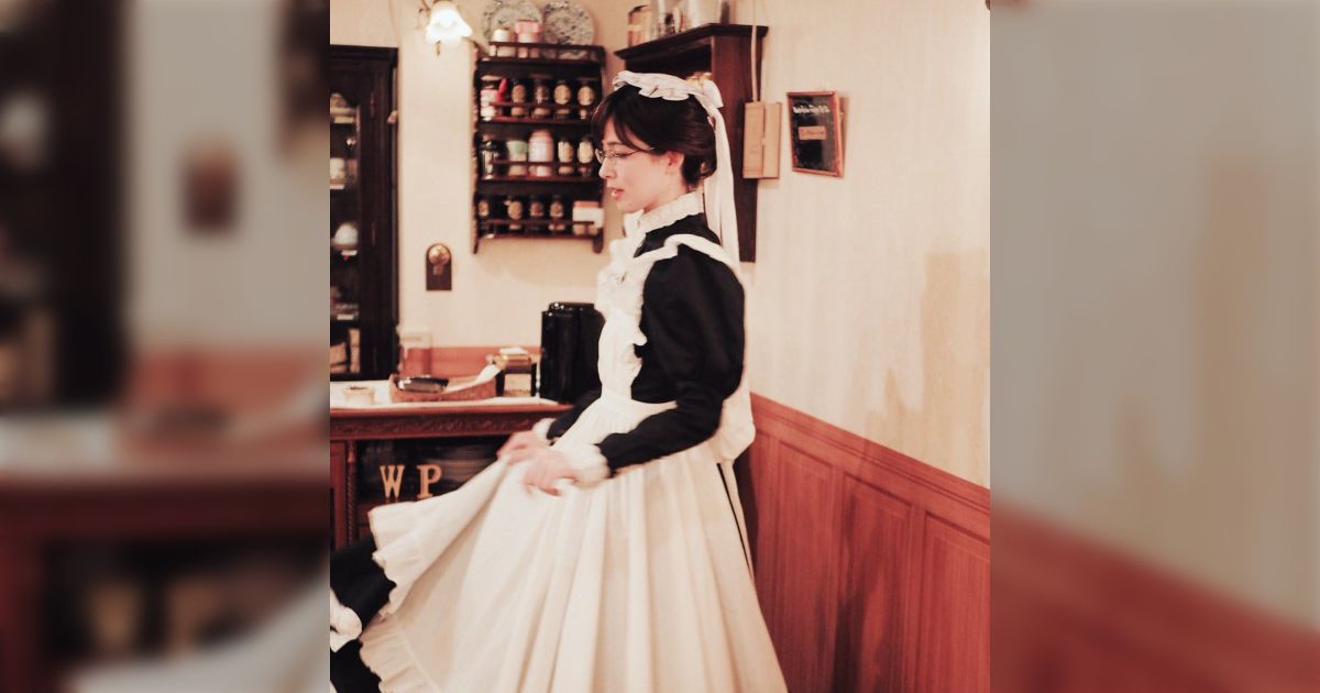 メイド服20着 20年前、とある客がメイド服を着たスタッフを見て「スレイブズ
