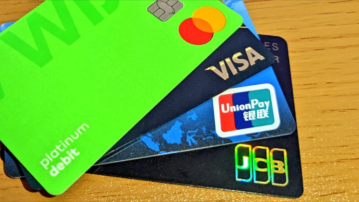 DMMがMastercardの取り扱いを突然終了。クレカ会社による表現規制圧力のせいでは、と推測が広がるが、真相は如何に - posfie