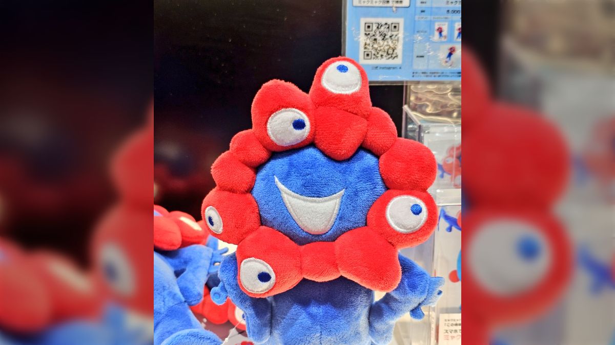 初期と現行のミャクミャクぬいぐるみ、比べてみたら顔の雰囲気が結構