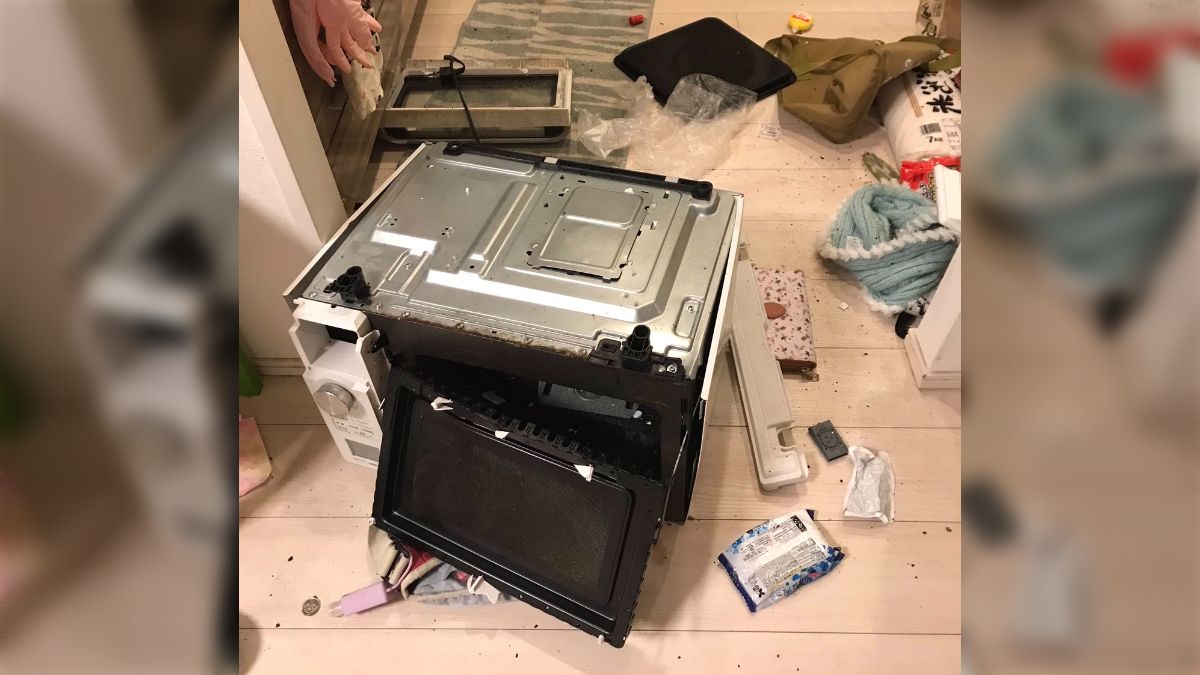 ペットボトルの蓋を外さずに電子レンジで温めた所、大爆発を起こして 