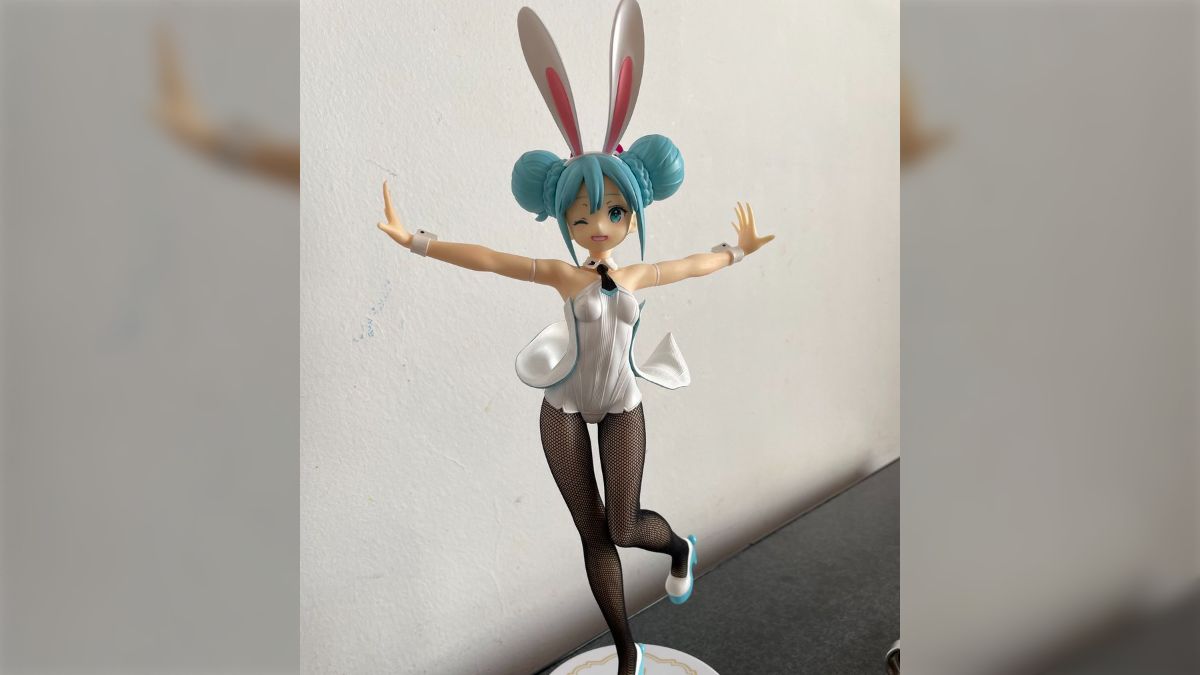 初音ミクの白バニーフィギュアを手に入れた - posfie