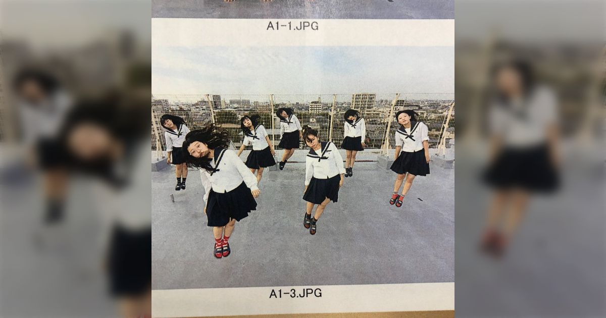 高校の卒アルのグループ写真、如何に異彩を放てるか を やっててたのしかった→「新しい学校のリーダーズの先祖」 - posfie