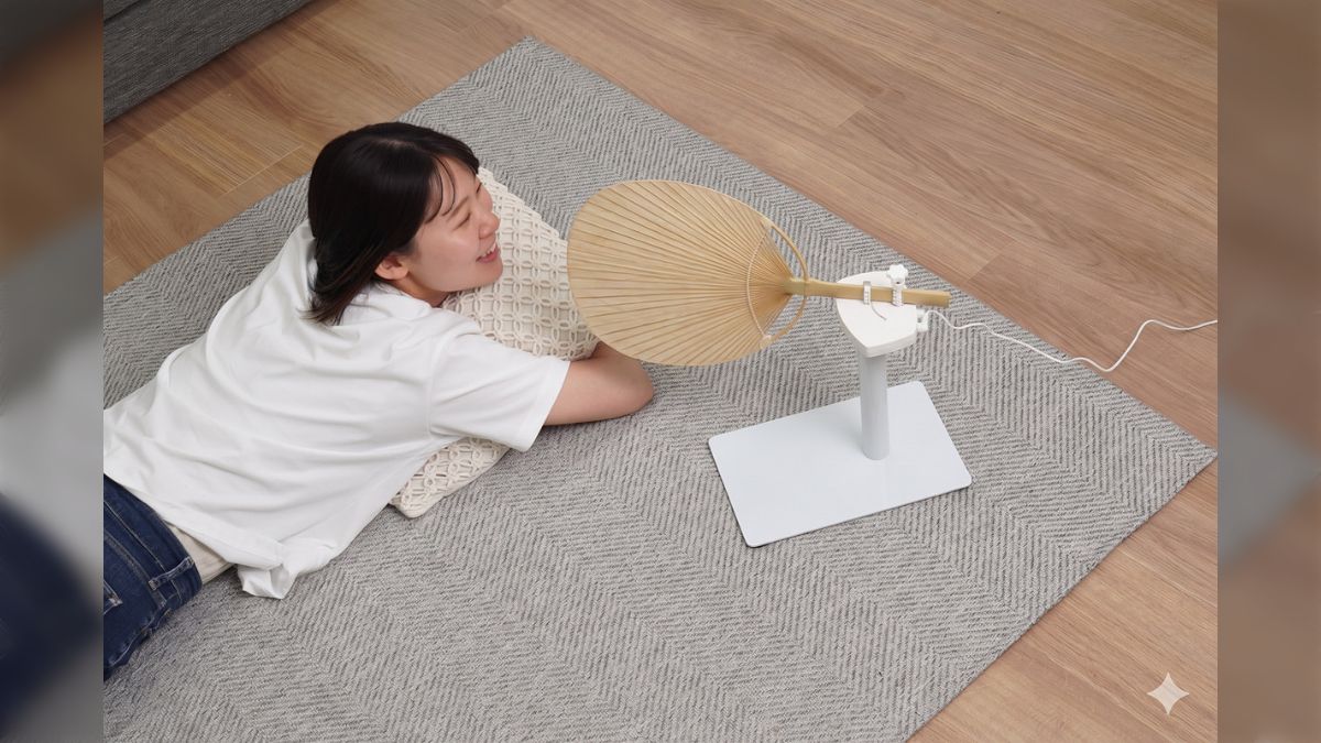 「20世紀に想像される未来」 サンコーがUSBで動くうちわを発売、どう見ても扇風機の方が良さそうだが、実は第3世代という歴史ある品