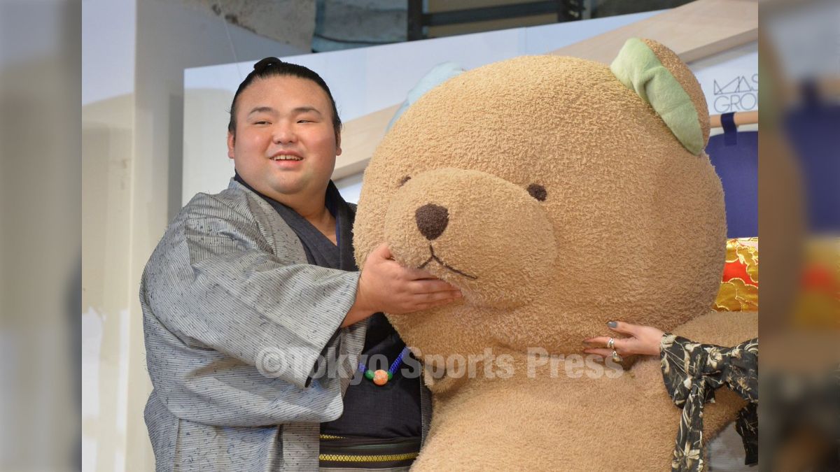 ジェラートピケ 貴景勝 大相撲 行司 貴景勝、ジェラート ピケのふわもこ化粧まわしを贈呈される