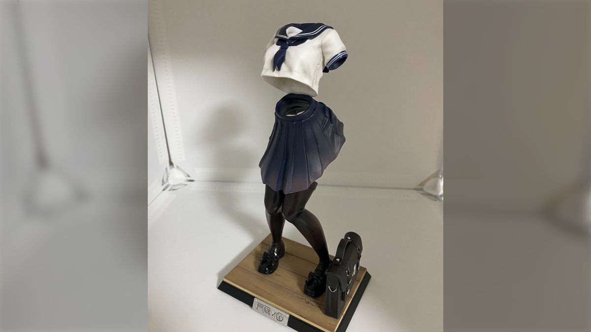エロフィギュア スーパーエロフィギュアこと『裸の王様』の美少女フィギュアが届いた。 - posfie