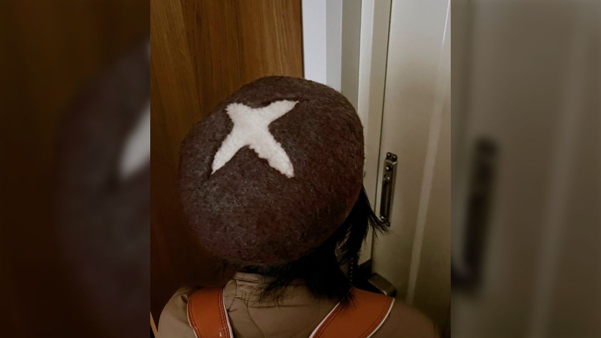 有名作家様 羊毛フェルトかぶりもの きのこ帽子 羊毛フェルト 犬