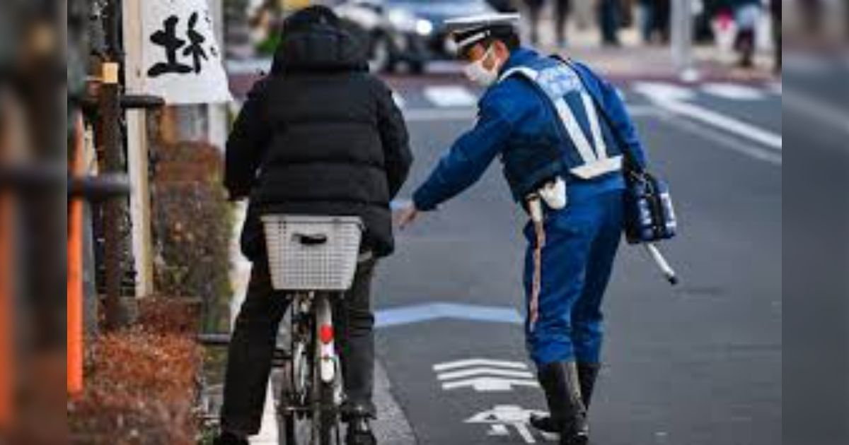 並走で3000円罰金など来年から自転車の取り締まりが強化される件について「当たり前」「歩道運転だけは許して」と賛否が