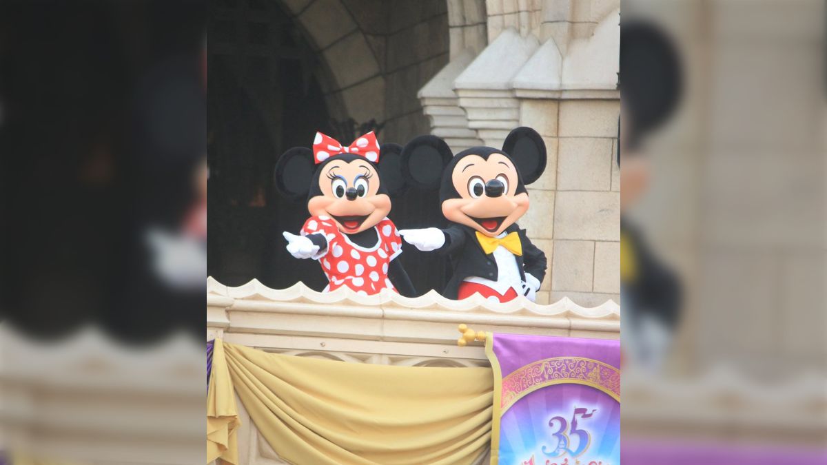 ミッキーマウスの誕生日、開園前から長蛇の列、660分待ちの
