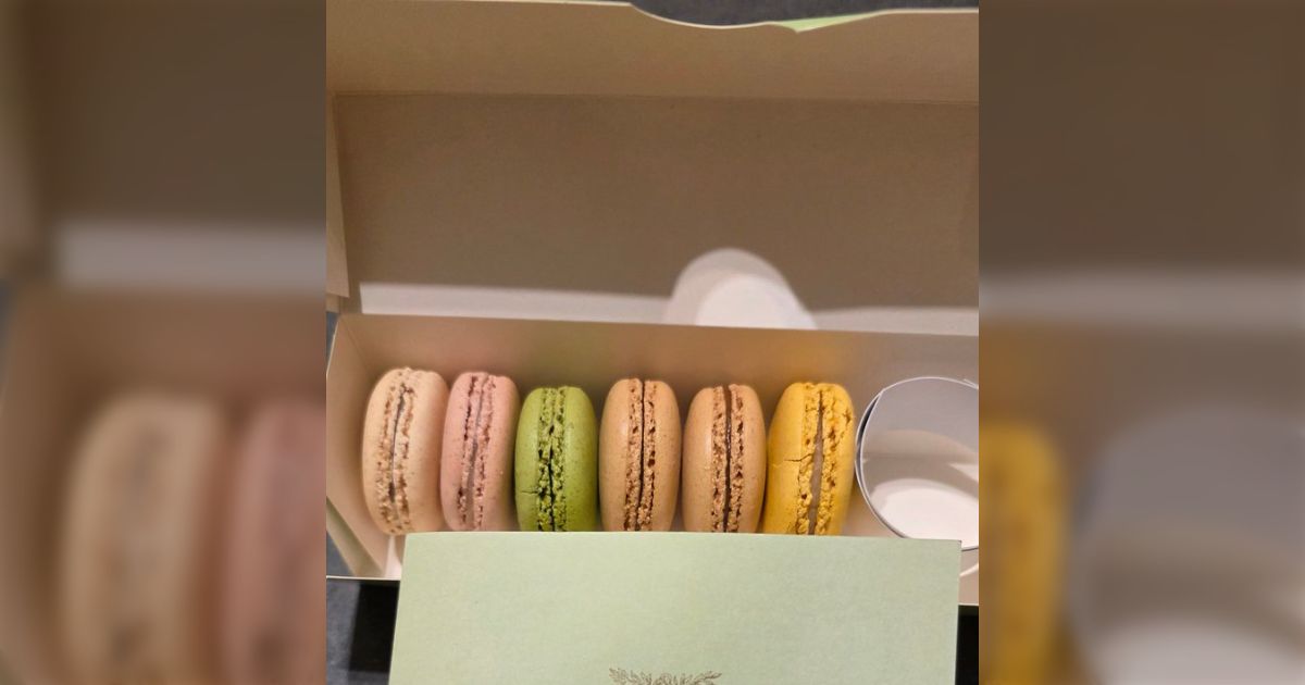 お土産用にマカロンを6個選んだら店員に「箱が8個入りなのであと2個追加されますか」と言われ、なんとなくその売り方が嫌だったので断った「店員は何と言えばよかったの」