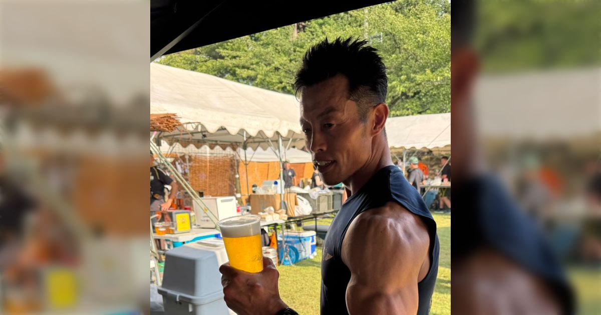 習志野駐屯地夏まつりに行ったらビールを握り潰しそうなほどに素晴らしい筋肉の隊員さんが店員をやっていた「なかやまきんに君と対決していた人！」