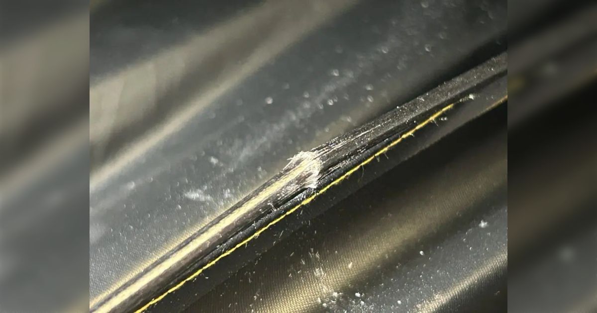 最近の傘は骨がグラスファイバーでできているものがあるが、これが折れたりすると「目には見えないのにすっごく痛い！」になるという注意喚起