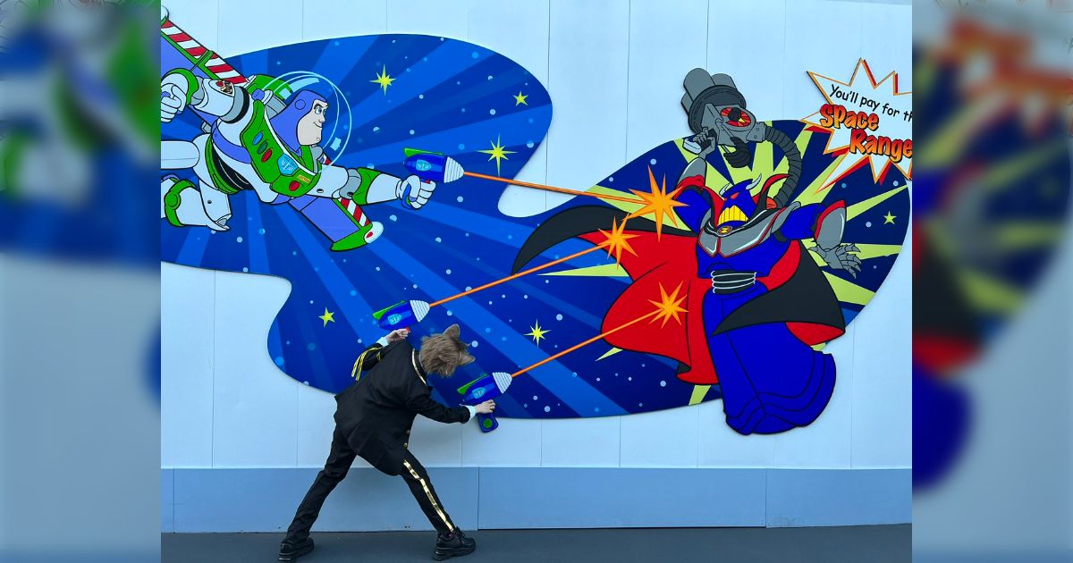 コスプレ】東京ディズニーリゾートのハロウィンイベントに参加している 