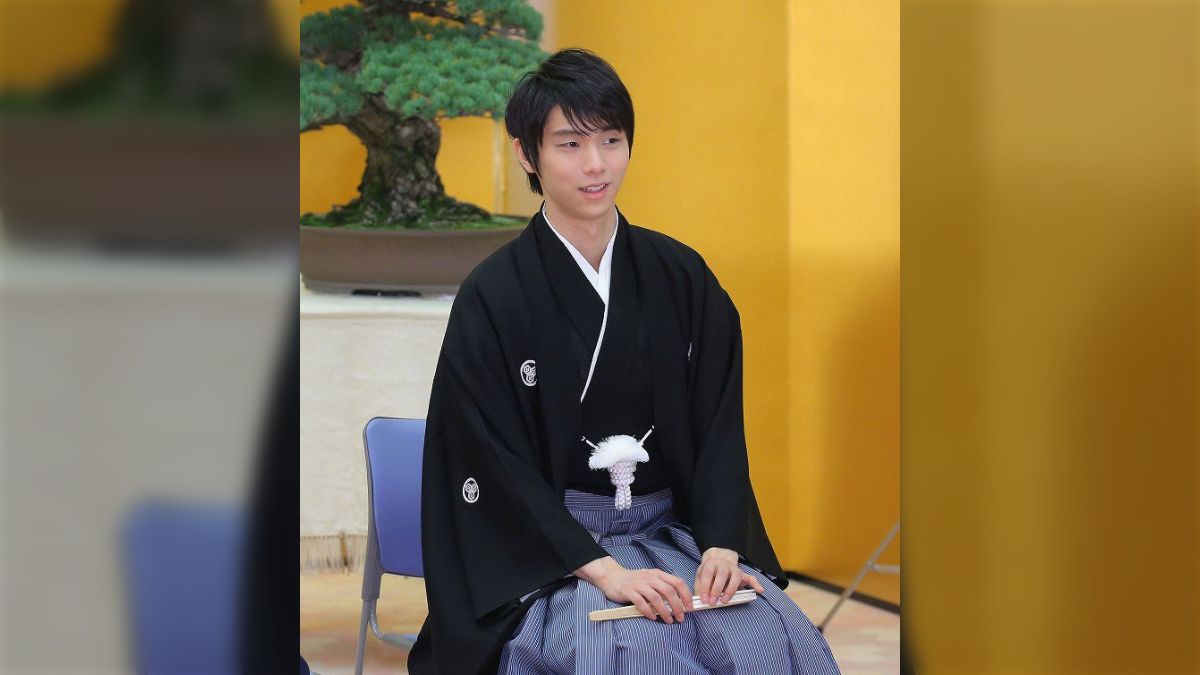 2018.7.3 スポーツニッポン12版 羽生結弦選手 国民栄誉賞 袴