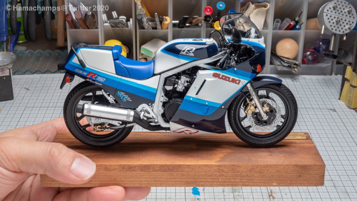 スズキ GSX-R750（H）（GR71G） “ブルー/ホワイトカラー” | 株式